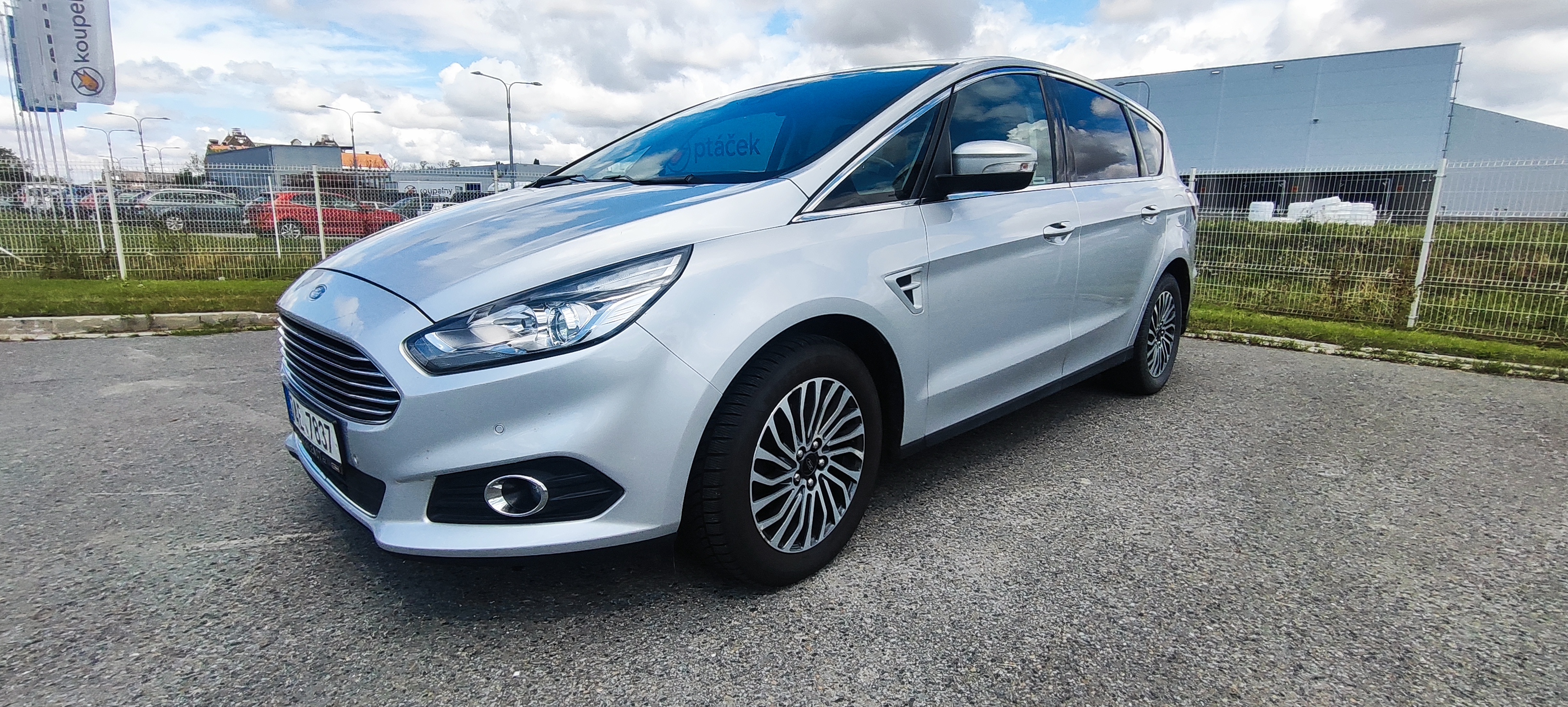 Ford S-MAX 2.0 TDCi, Titanium, LED, ČR,