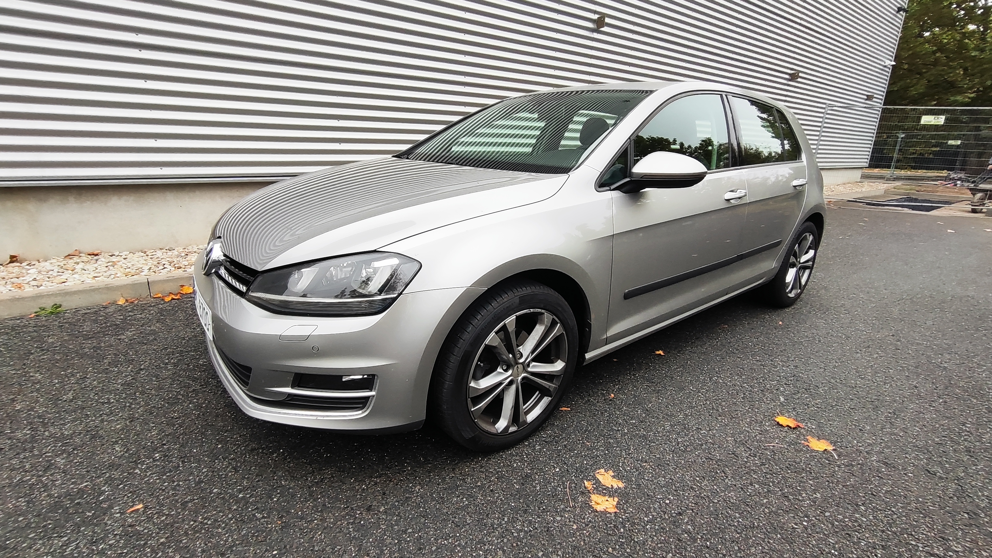 Volkswagen Golf 1.6 TDI DSG Highline 1.maj ČR