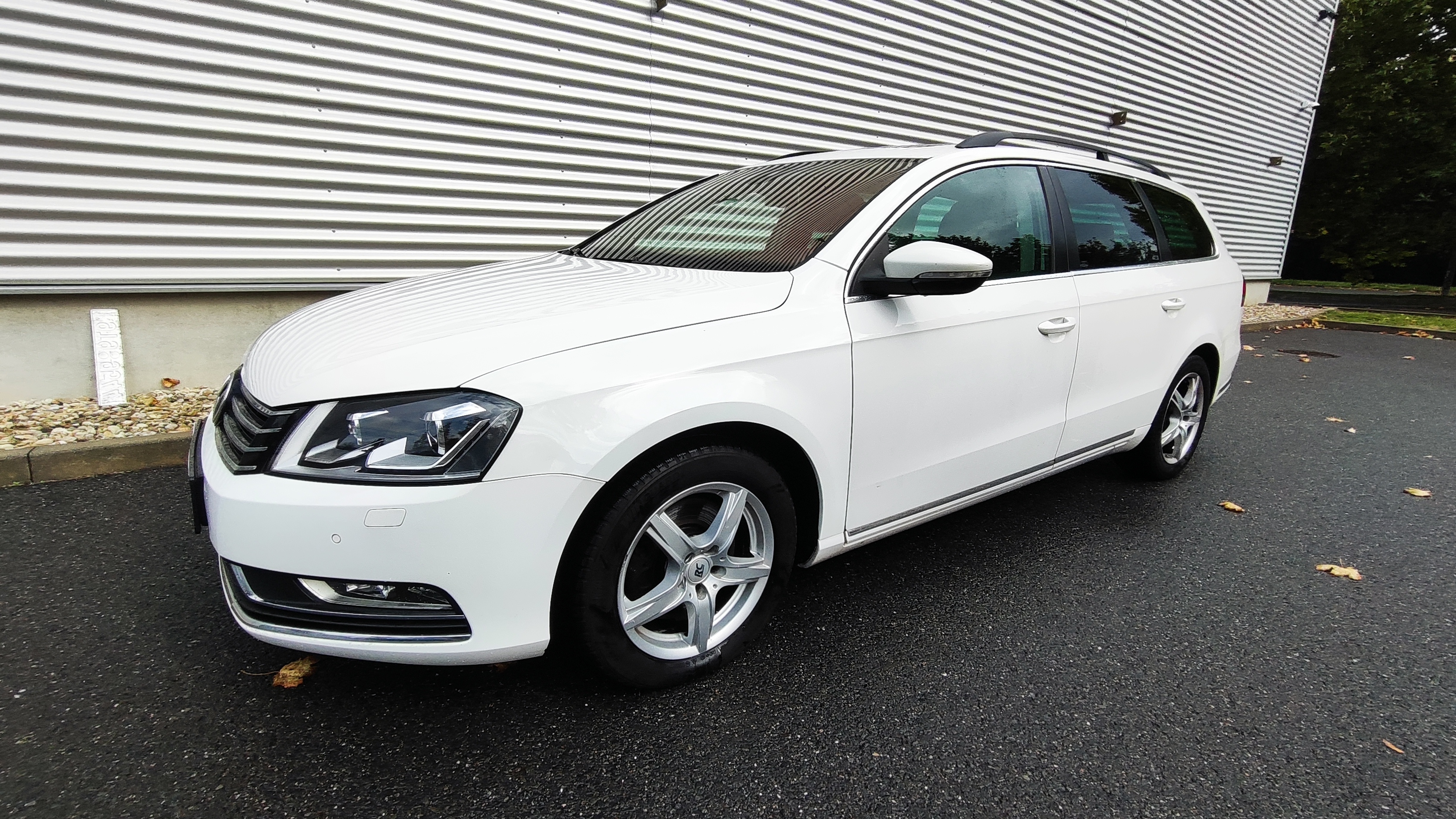 Volkswagen Passat 2.0 TDI Highline, plná výbava